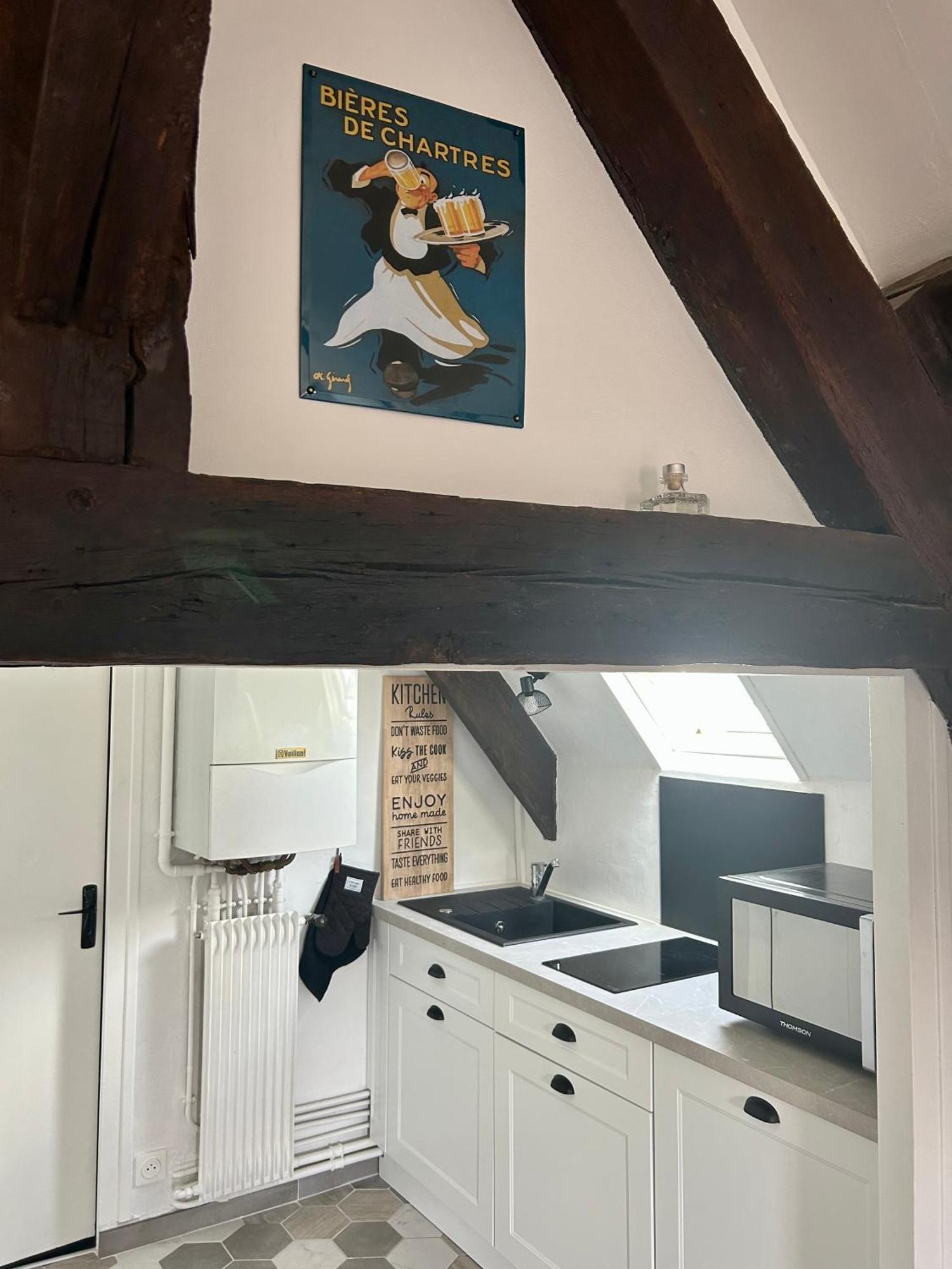 L Ecuyer Appartement Au Coeur Du Quartier Historique Chartres Esterno foto
