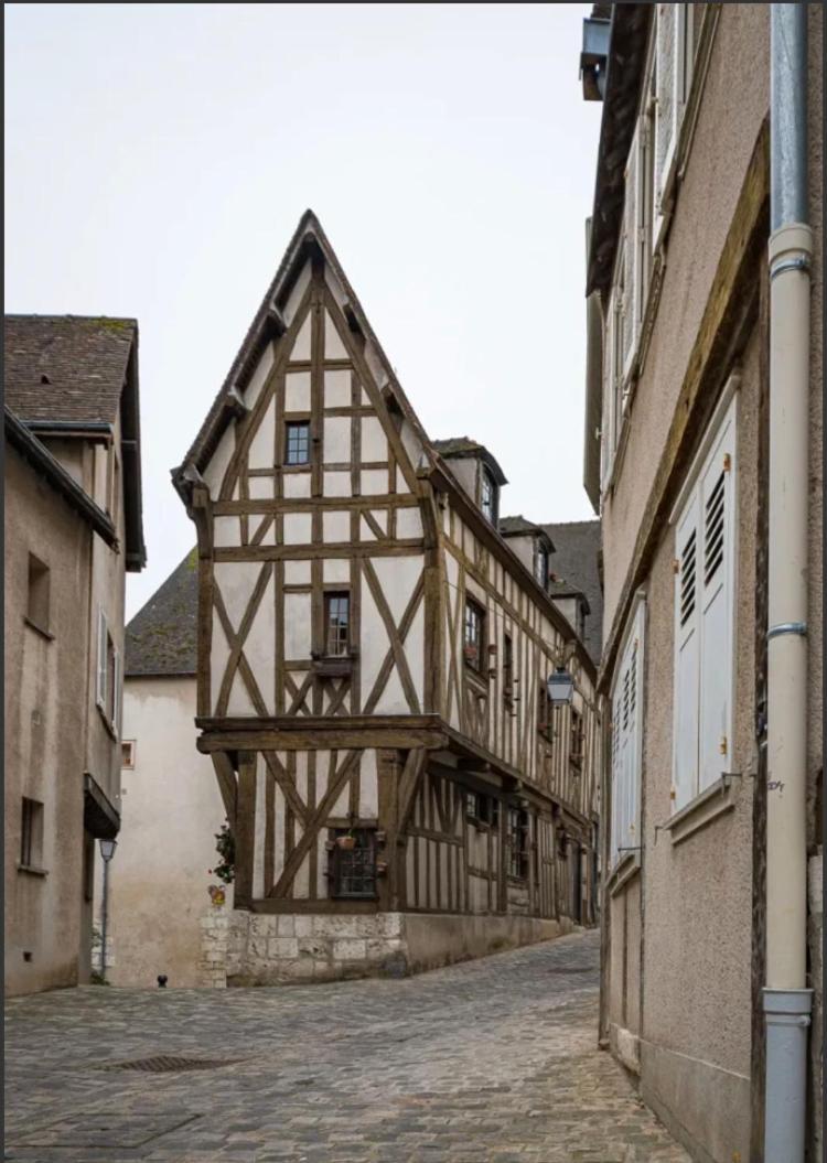 L Ecuyer Appartement Au Coeur Du Quartier Historique Chartres Esterno foto
